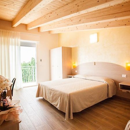 Albergo Paris Sottomarina Bagian luar foto