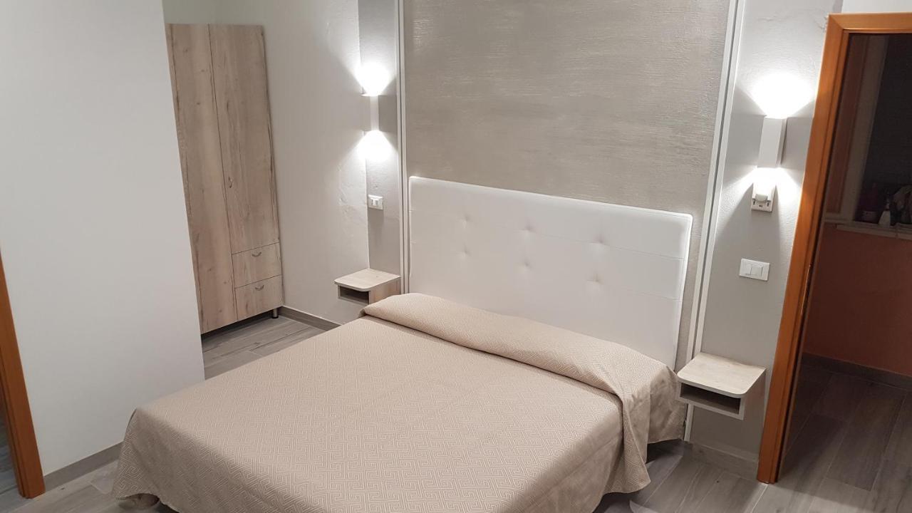 Albergo Paris Sottomarina Bagian luar foto