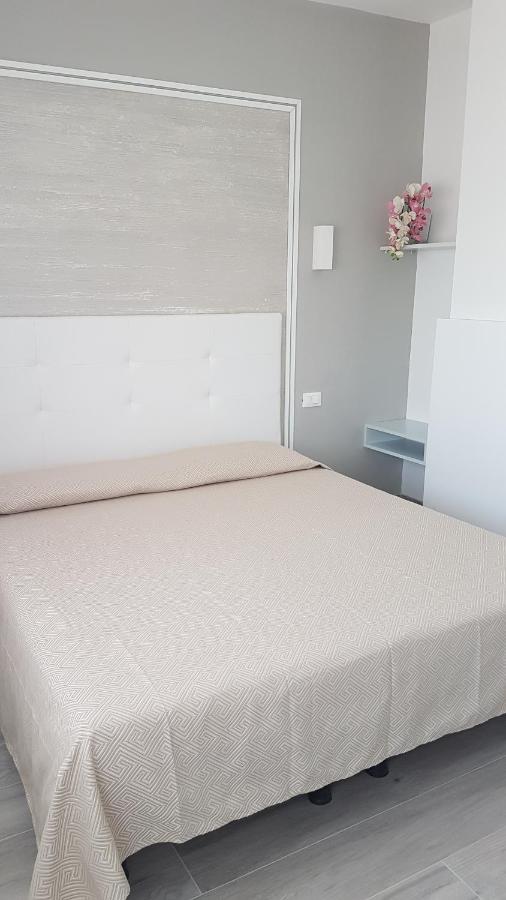 Albergo Paris Sottomarina Bagian luar foto