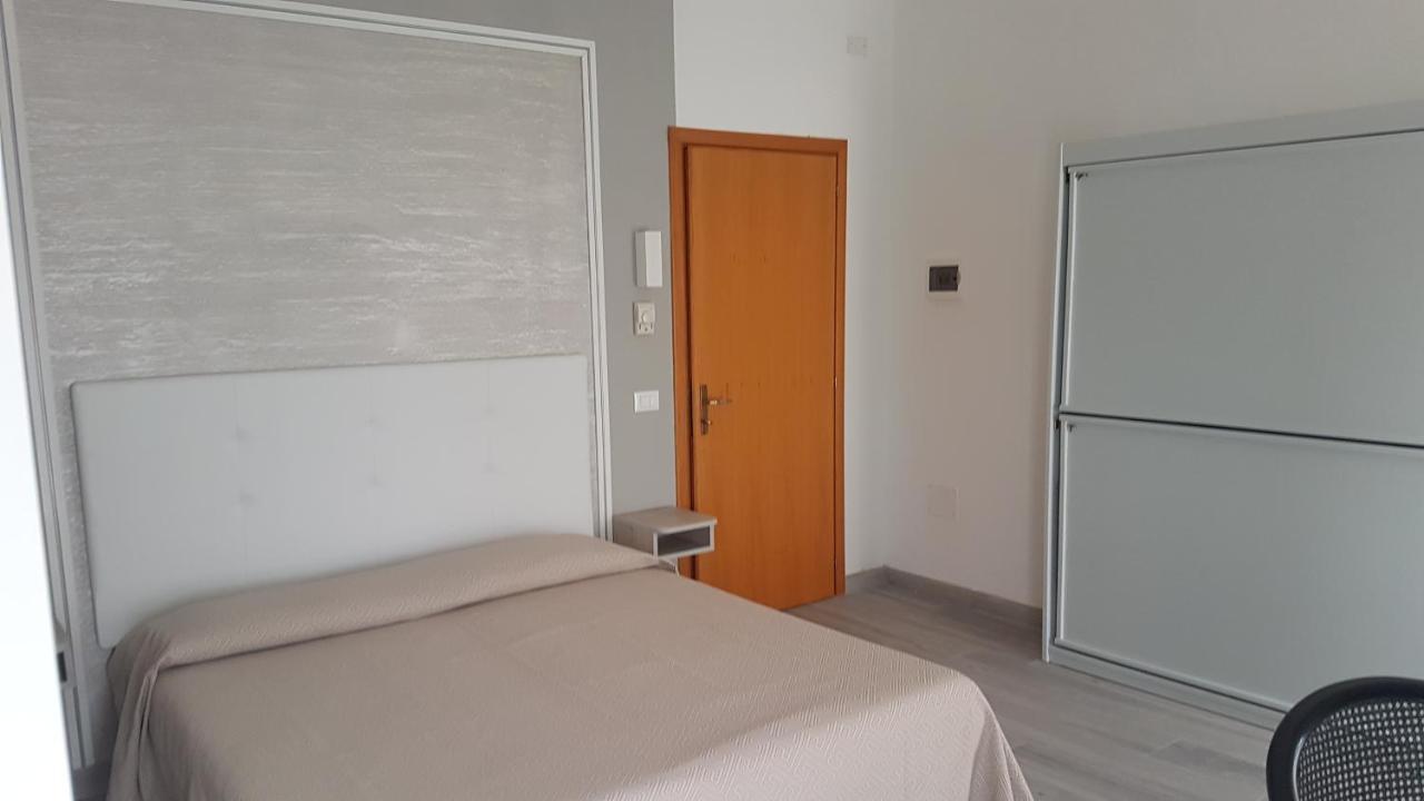 Albergo Paris Sottomarina Bagian luar foto