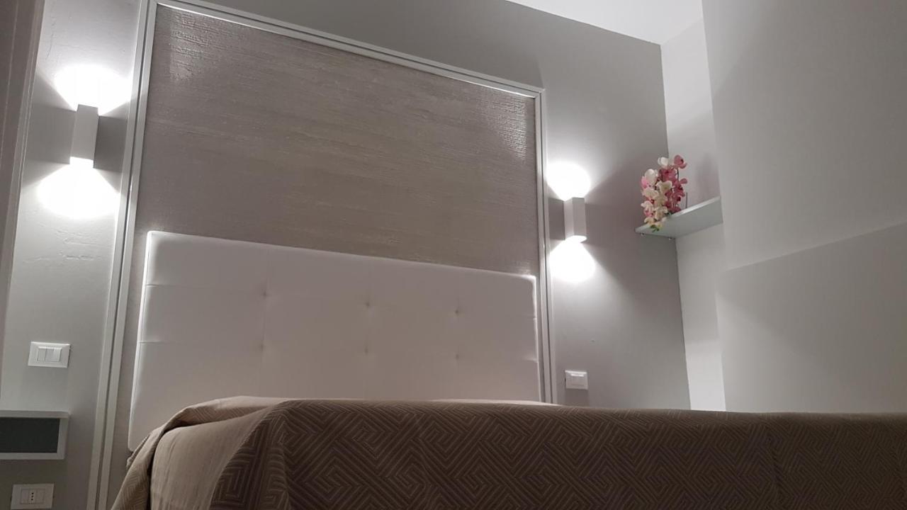 Albergo Paris Sottomarina Bagian luar foto