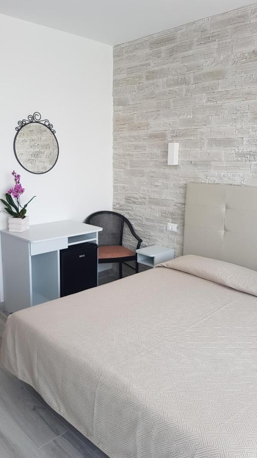 Albergo Paris Sottomarina Bagian luar foto
