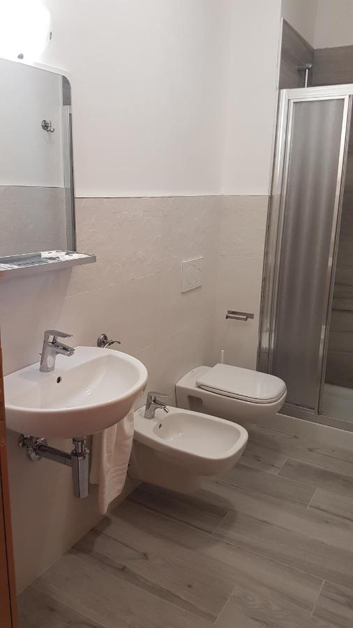 Albergo Paris Sottomarina Bagian luar foto