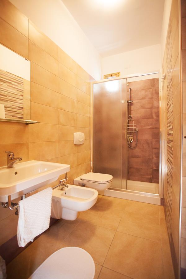 Albergo Paris Sottomarina Bagian luar foto