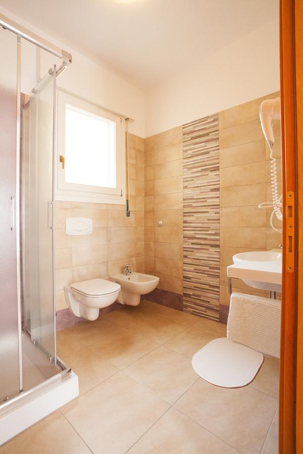 Albergo Paris Sottomarina Bagian luar foto