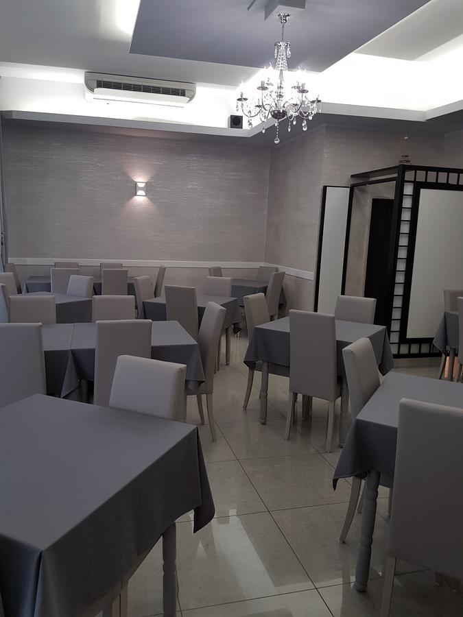 Albergo Paris Sottomarina Bagian luar foto
