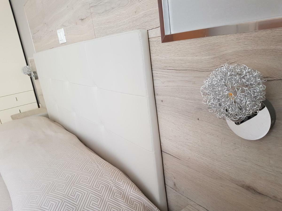 Albergo Paris Sottomarina Bagian luar foto