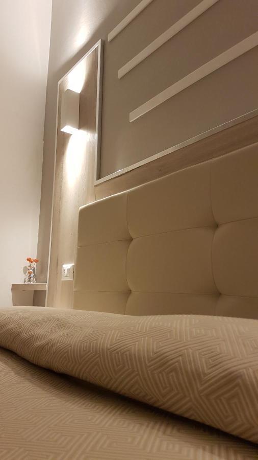 Albergo Paris Sottomarina Bagian luar foto